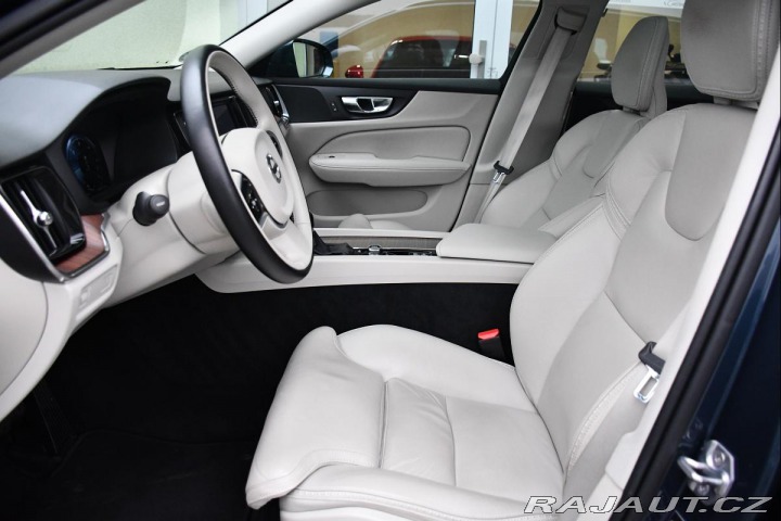 Volvo V60 D4 CROSS COUNTRY AWD PANO 2019