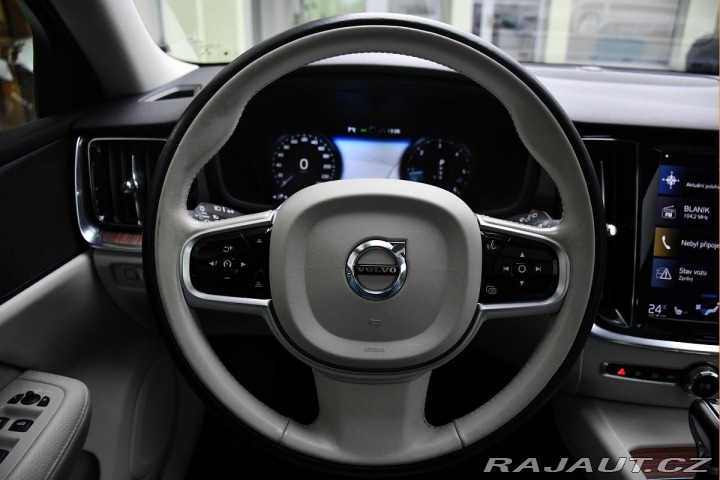 Volvo V60 D4 CROSS COUNTRY AWD PANO 2019