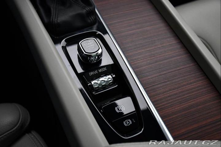 Volvo V60 D4 CROSS COUNTRY AWD PANO 2019