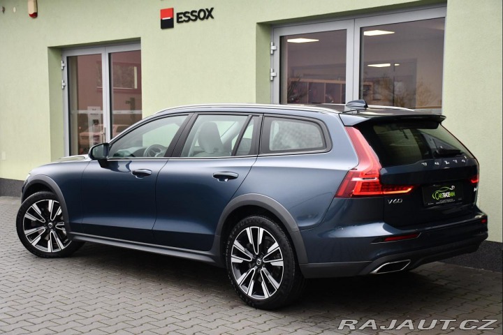Volvo V60 D4 CROSS COUNTRY AWD PANO 2019