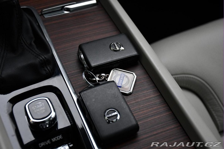 Volvo V60 D4 CROSS COUNTRY AWD PANO 2019