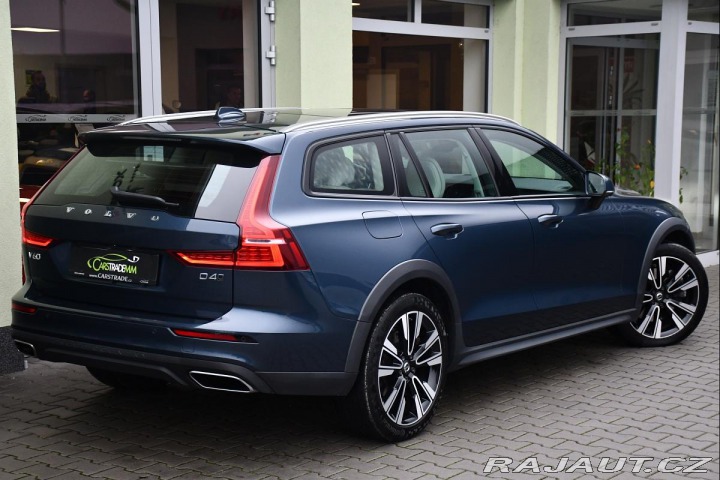 Volvo V60 D4 CROSS COUNTRY AWD PANO 2019