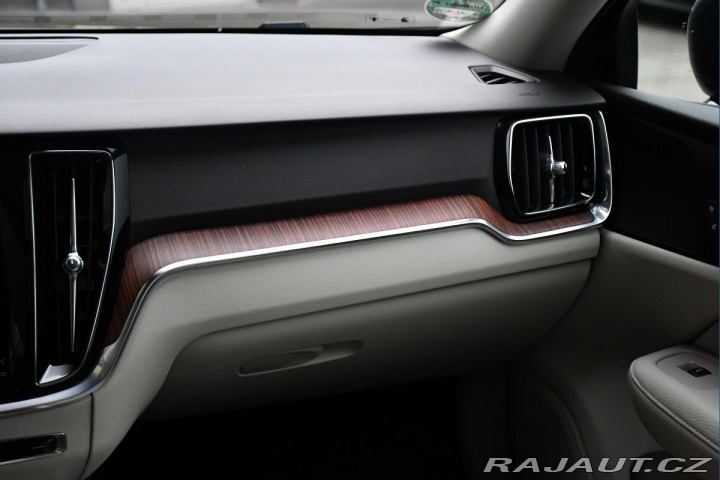 Volvo V60 D4 CROSS COUNTRY AWD PANO 2019