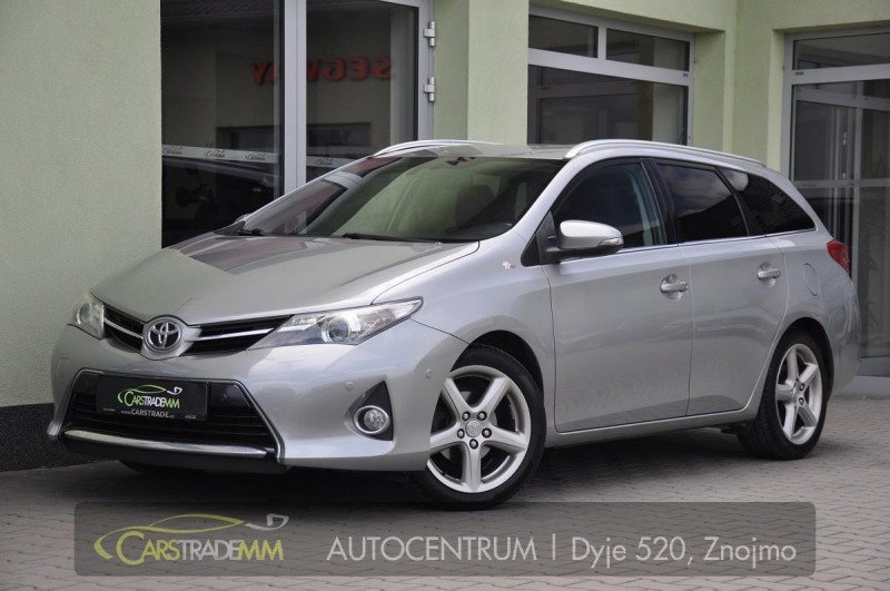 Toyota Auris 1,6I ČR KEYLESS 2xKOLA KA
