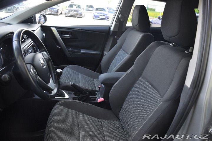 Toyota Auris 1,6I ČR KEYLESS 2xKOLA KA 2013
