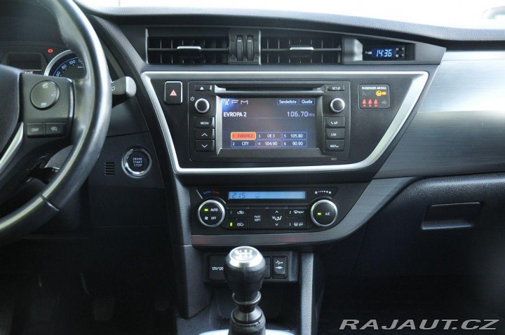 Toyota Auris 1,6I ČR KEYLESS 2xKOLA KA 2013