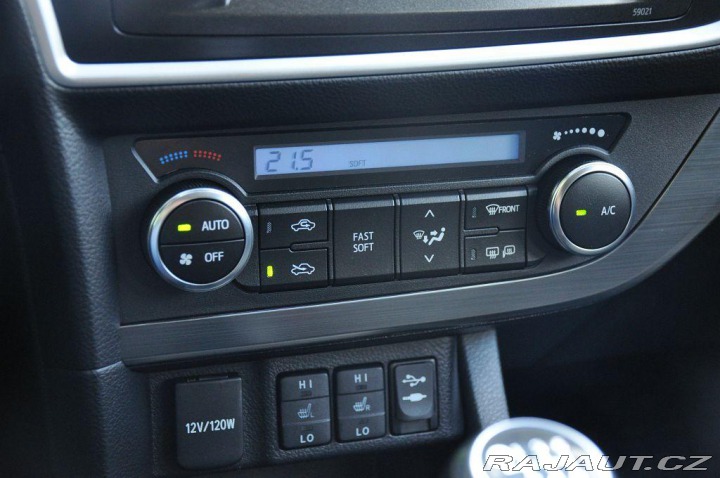 Toyota Auris 1,6I ČR KEYLESS 2xKOLA KA 2013