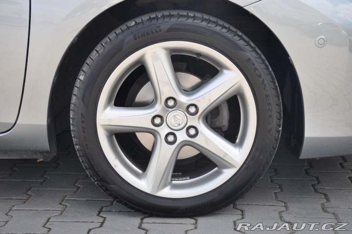 Toyota Auris 1,6I ČR KEYLESS 2xKOLA KA 2013