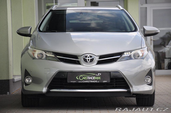 Toyota Auris 1,6I ČR KEYLESS 2xKOLA KA 2013
