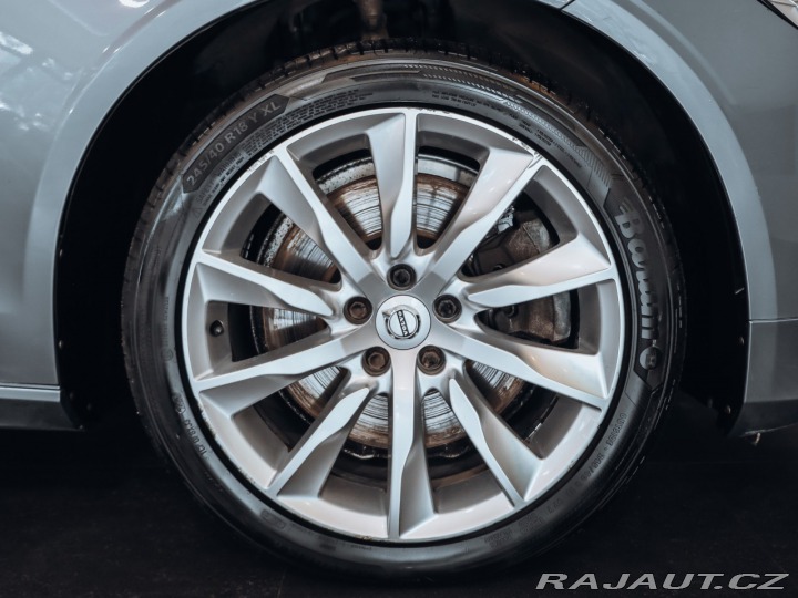 Volvo V90 D5 Momentum 173 kW AWD 2018