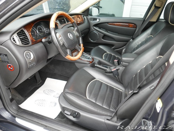 Jaguar X-Type 3,0L V6 4x4 REZERVACE 2010