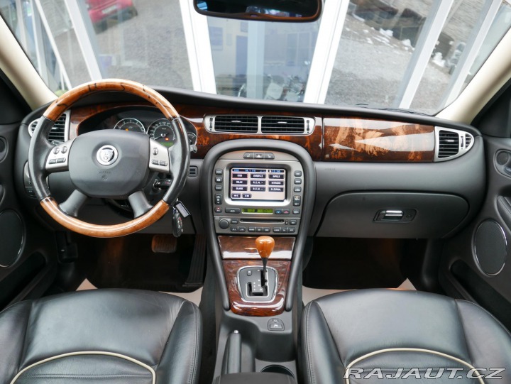 Jaguar X-Type 3,0L V6 4x4 REZERVACE 2010