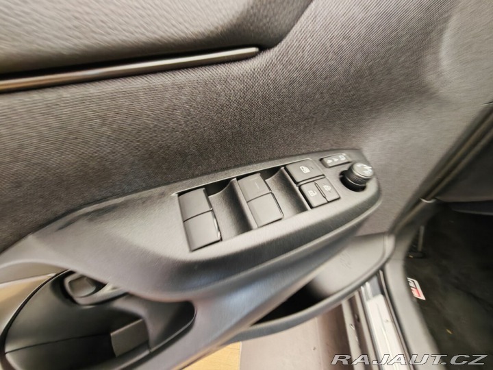 Toyota Yaris Cross 1.5 Hybrid GR SPORT + Tec 2025