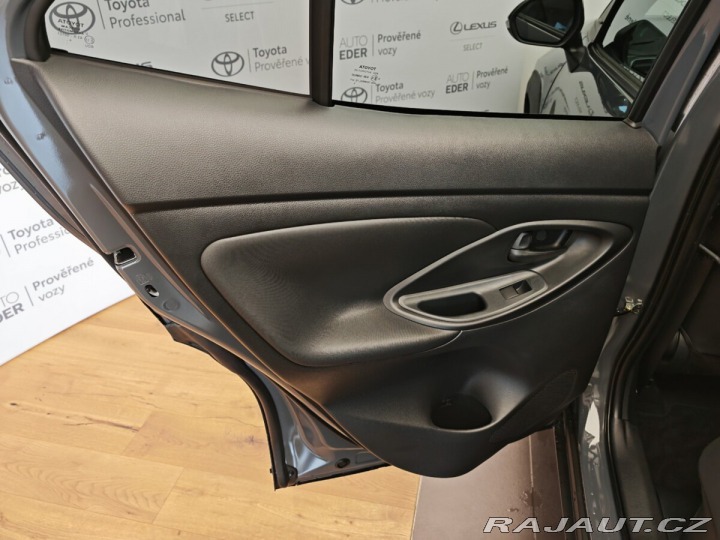 Toyota Yaris Cross 1.5 Hybrid GR SPORT + Tec 2025