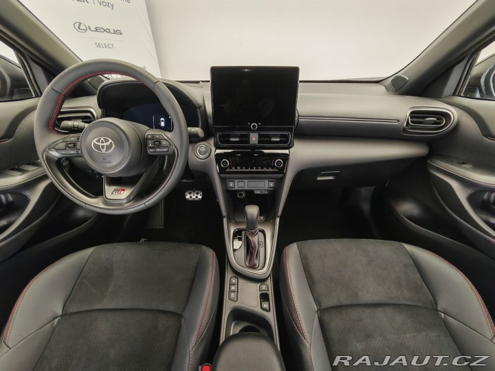 Toyota Yaris Cross 1.5 Hybrid GR SPORT + Tec 2025