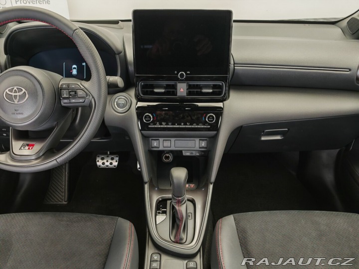 Toyota Yaris Cross 1.5 Hybrid GR SPORT + Tec 2025