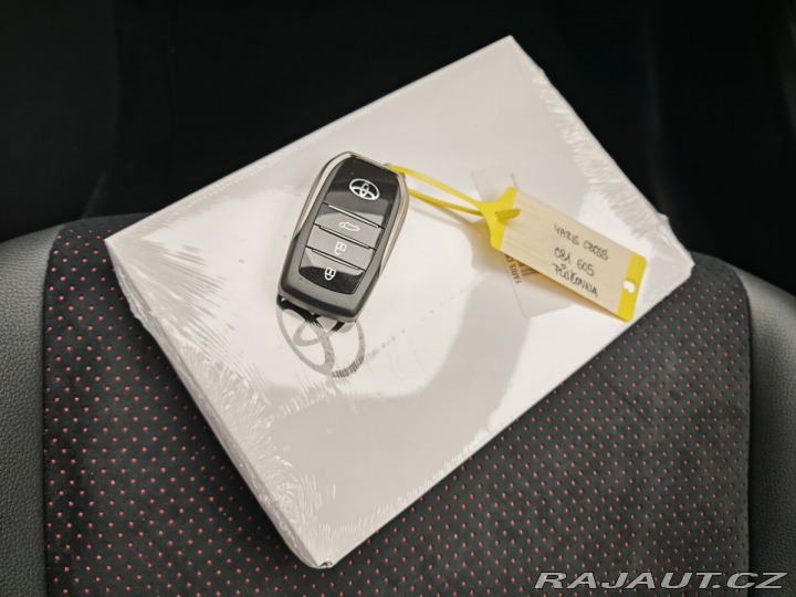 Toyota Yaris Cross 1.5 Hybrid GR SPORT + Tec 2025