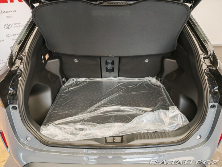 Toyota Yaris Cross 1.5 Hybrid GR SPORT + Tec 2025