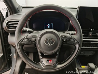 Toyota Yaris Cross 1.5 Hybrid GR SPORT + Tec 2025