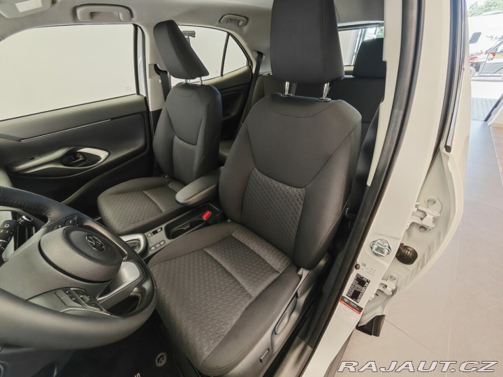 Toyota Yaris Cross 1.5 TNGA HEV Comfort 4x2 2025