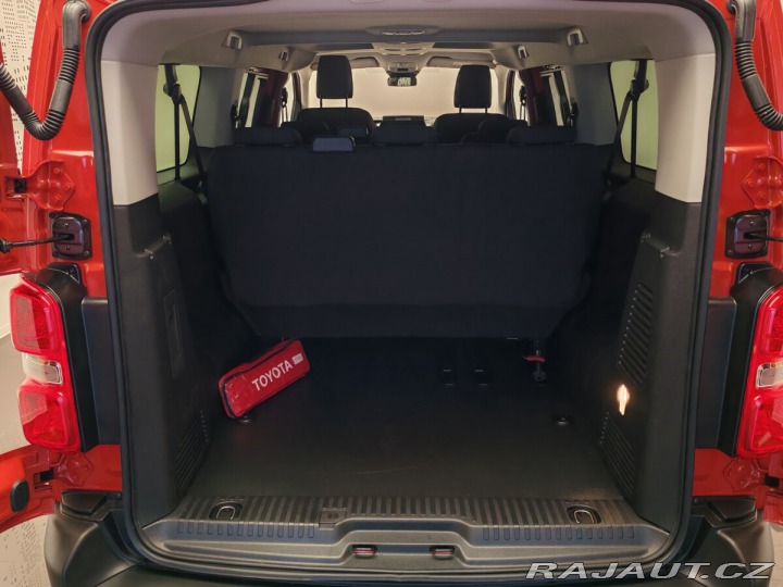 Toyota ProAce Verso 2,0D L2 6MT Combi 8S 2024