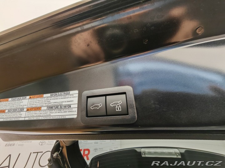 Toyota Yaris 1.5 Hybrid130 eCVT AWD Pr 2025