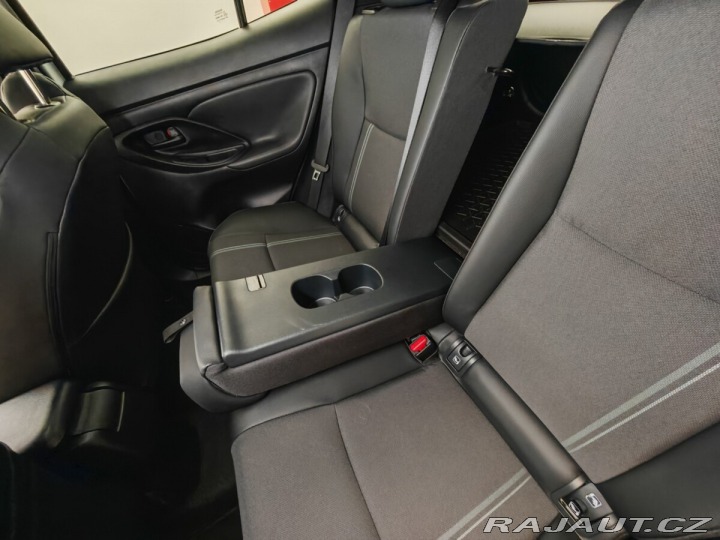 Toyota Yaris 1.5 Hybrid130 eCVT AWD Pr 2025