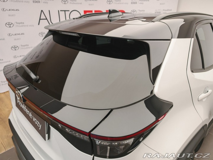 Toyota Yaris 1.5 Hybrid130 eCVT AWD Pr 2025