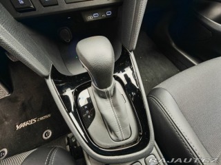 Toyota Yaris 1.5 Hybrid130 eCVT AWD Pr 2025