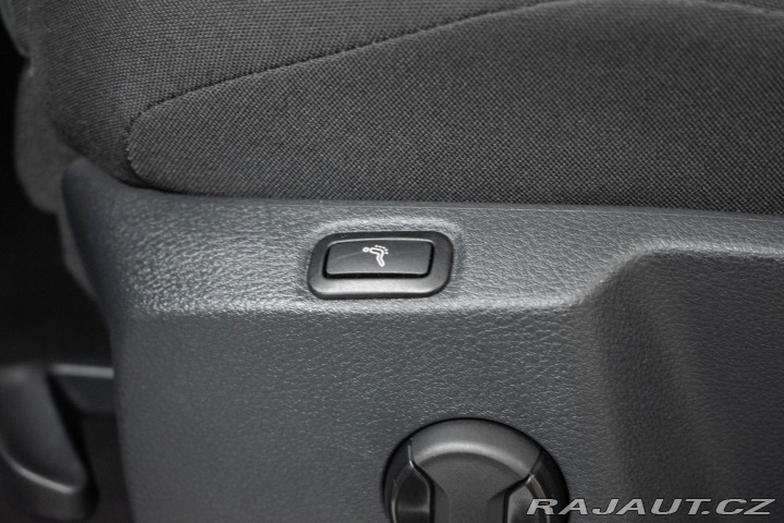 Volkswagen Touran 2.0 TDI HIGHLINE*TAŽNÉ*ČR 2021