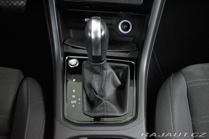 Volkswagen Touran 2.0 TDI HIGHLINE*TAŽNÉ*ČR 2021