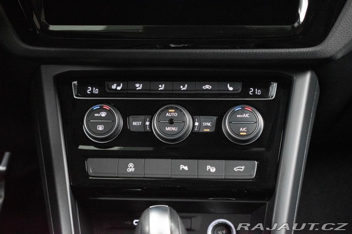 Volkswagen Touran 2.0 TDI HIGHLINE*TAŽNÉ*ČR 2021