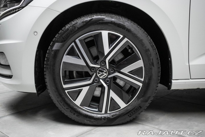 Volkswagen Touran 2.0 TDI HIGHLINE*TAŽNÉ*ČR 2021