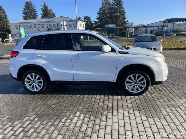 Suzuki Vitara 1,6 DDiS 88kw 4X4 Tažné, 2015