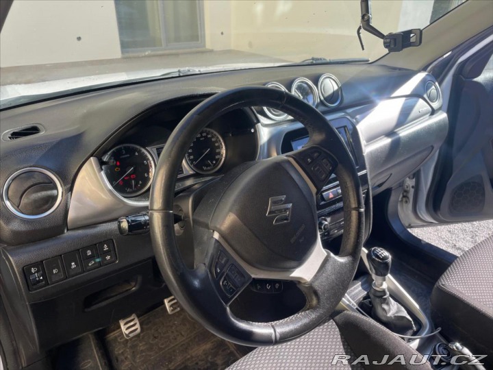 Suzuki Vitara 1,6 DDiS 88kw 4X4 Tažné, 2015