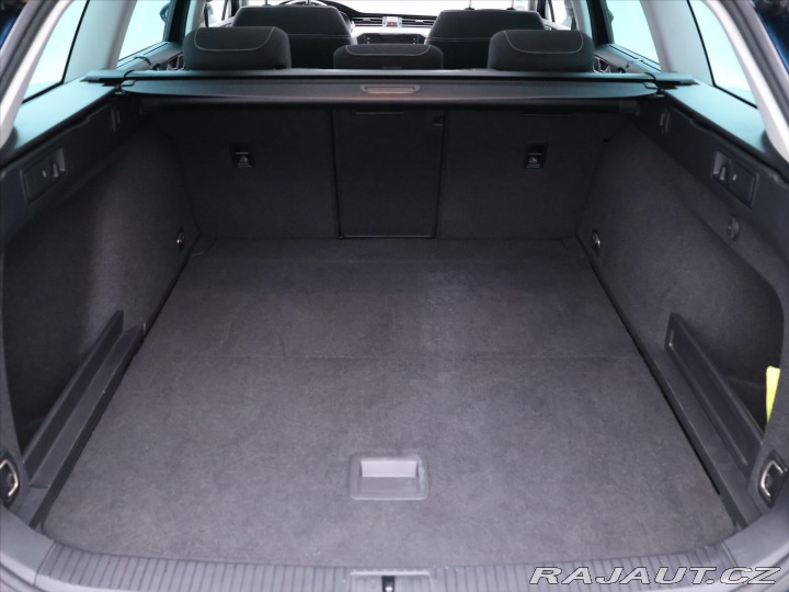 Volkswagen Passat 2,0 TDI 110kW DSG Matrix 2022