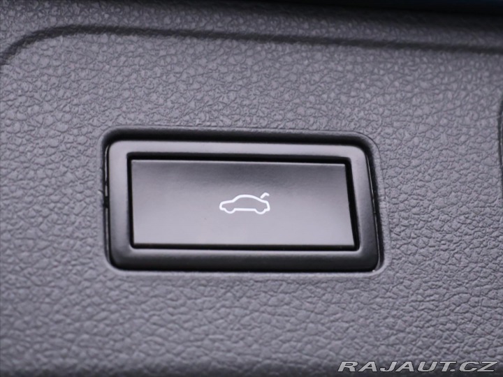 Volkswagen Passat 2,0 TDI 110kW DSG Matrix 2022