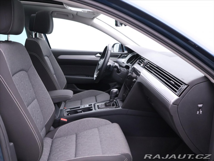 Volkswagen Passat 2,0 TDI 110kW DSG Matrix 2022