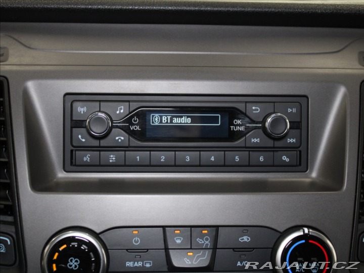 Ford Transit Custom 2,0 TDCi L2 6míst TAŽNÉ 9 2019