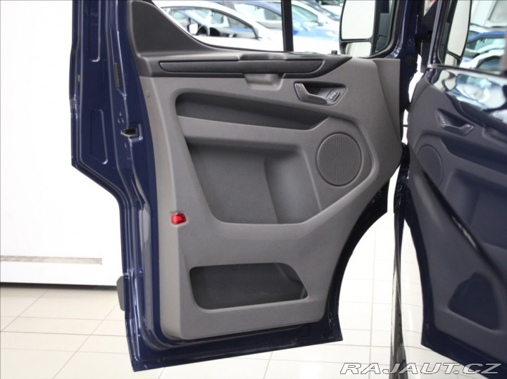 Ford Transit Custom 2,0 TDCi L2 6míst TAŽNÉ 9 2019