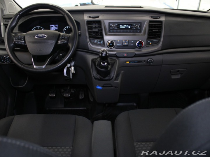 Ford Transit Custom 2,0 TDCi L2 6míst TAŽNÉ 9 2019