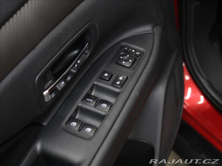 Mitsubishi Outlander 2,0 MIVEC Intense LPG Taž 2017