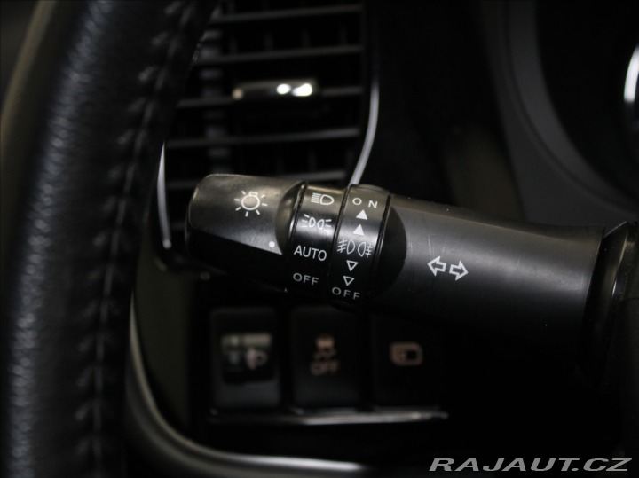 Mitsubishi Outlander 2,0 MIVEC Intense LPG Taž 2017