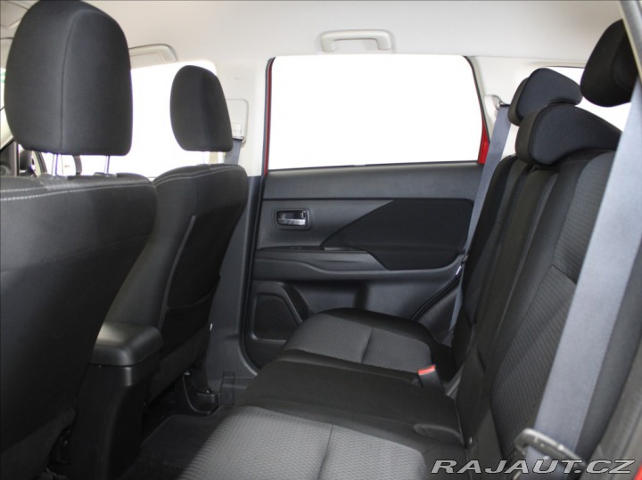 Mitsubishi Outlander 2,0 MIVEC Intense LPG Taž 2017