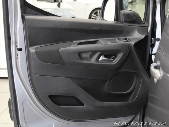 Opel Combo 1,2 Turbo 81kW Life XL 7- 2021