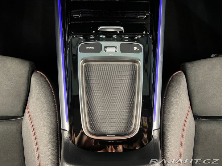 Mercedes-Benz GLA d 4M AMG, KEYLESS, LED, T 2024