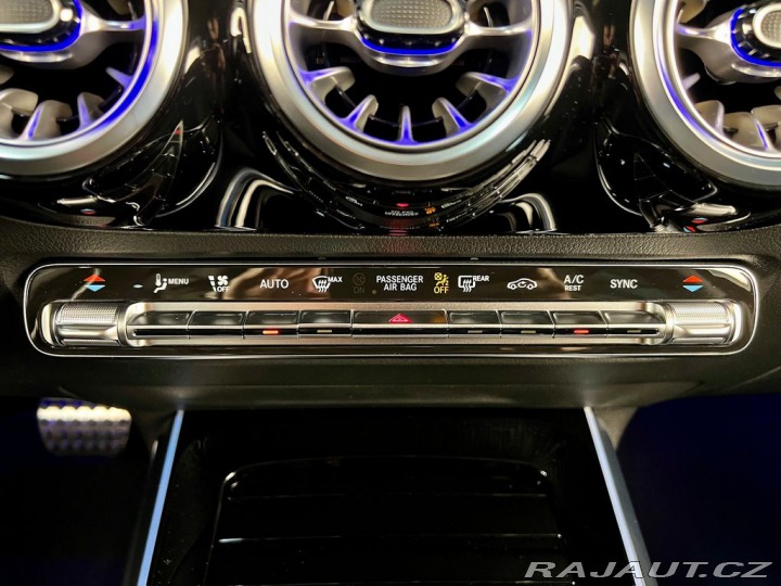 Mercedes-Benz GLA d 4M AMG, KEYLESS, LED, T 2024