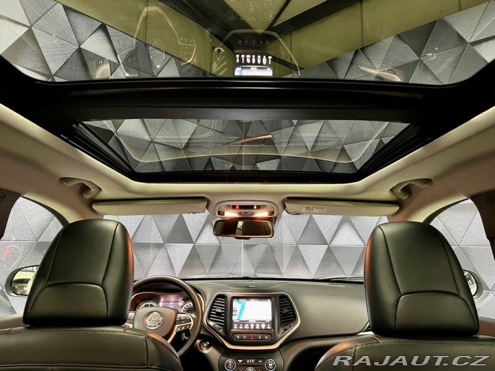 Jeep Cherokee 2.0 MJT AWD, TAŽNÉ 2014