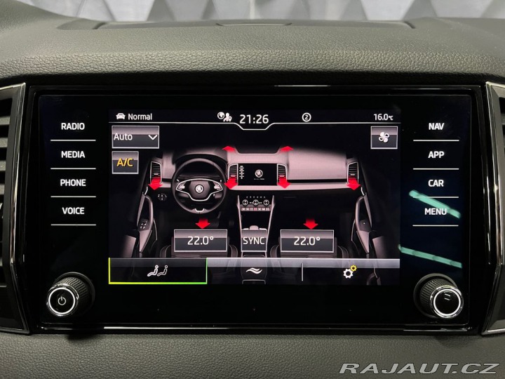 Škoda Karoq 1.5TSI DSG STYLE, NAVIGAC 2022