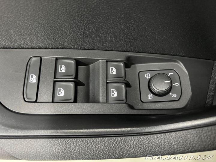 Škoda Karoq 1.5TSI DSG STYLE, NAVIGAC 2022